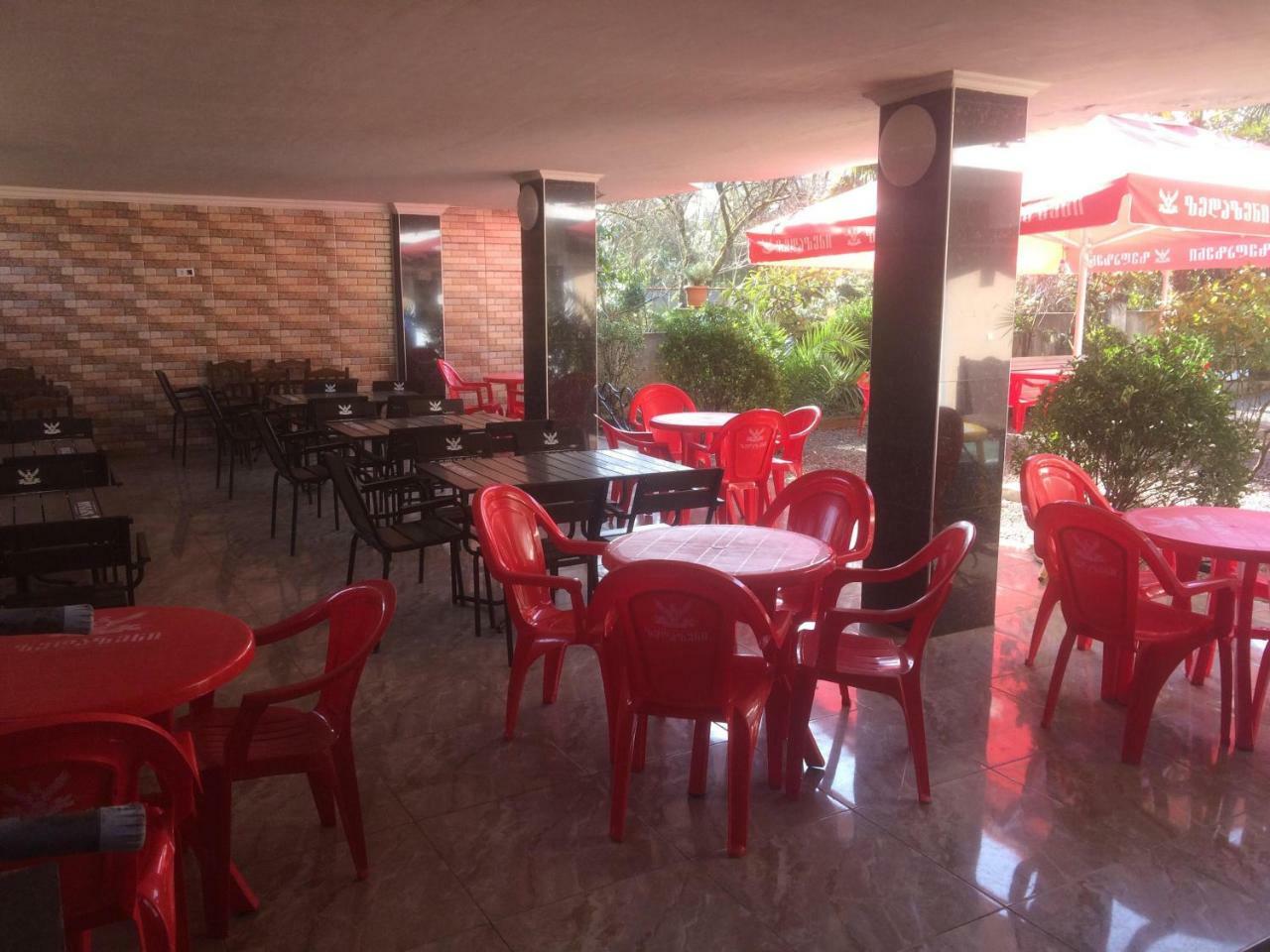 Twins Hotel Kobuleti Bagian luar foto