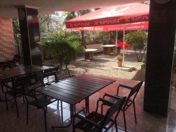 Twins Hotel Kobuleti Bagian luar foto