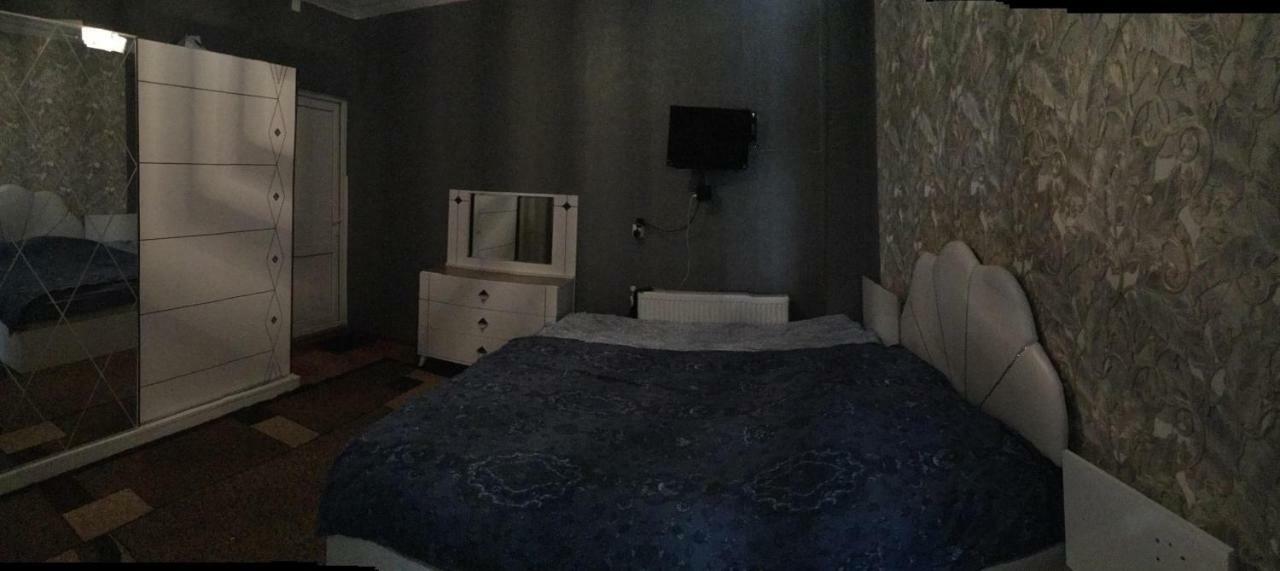 Twins Hotel Kobuleti Bagian luar foto