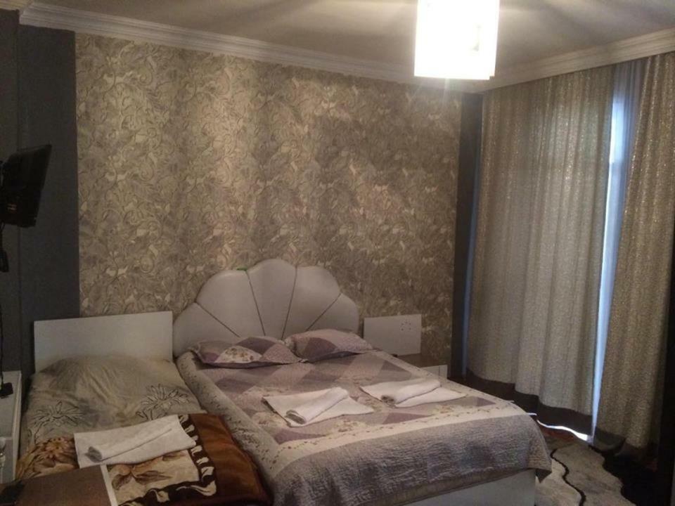 Twins Hotel Kobuleti Bagian luar foto