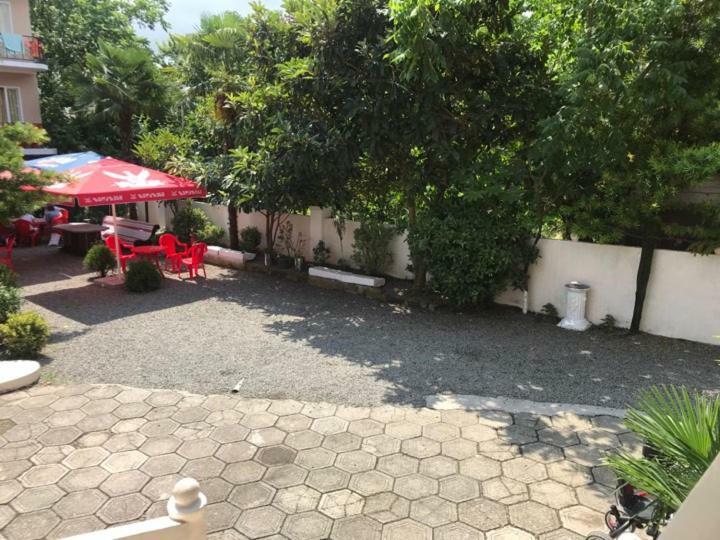 Twins Hotel Kobuleti Bagian luar foto