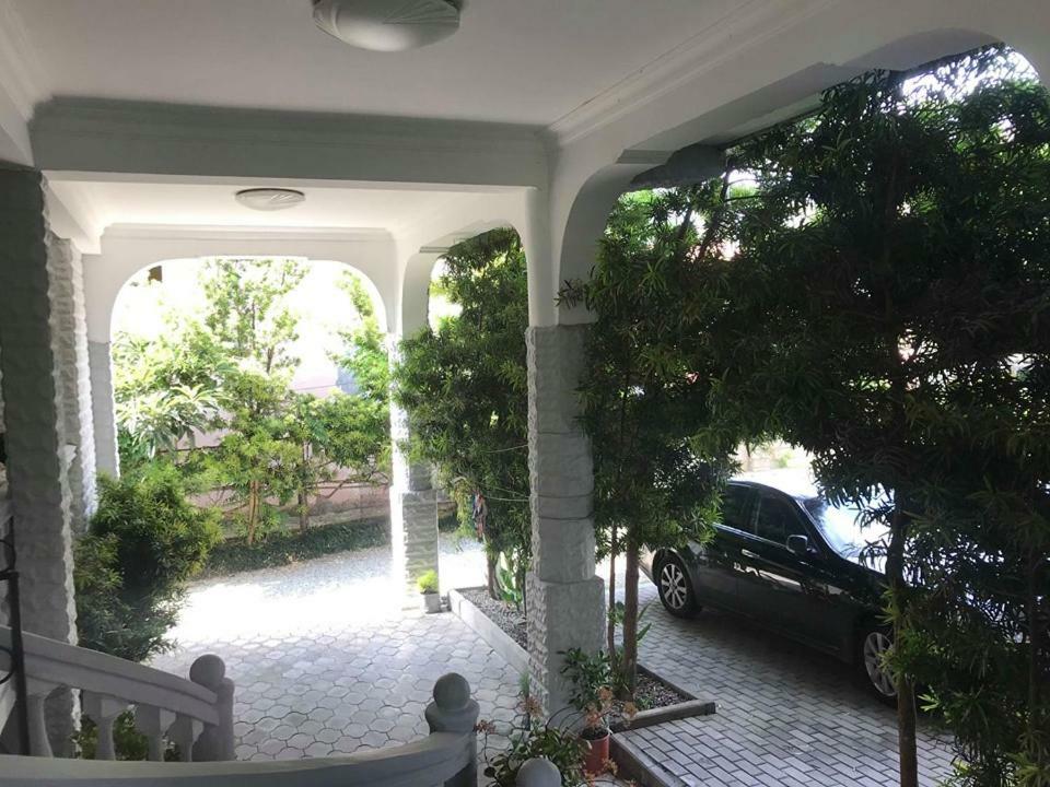 Twins Hotel Kobuleti Bagian luar foto